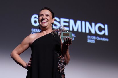 La actriz Blanca Portillo recibe la Espiga de Honor. EFE / NACHO GALLEGO.