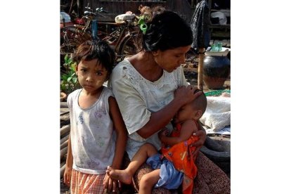 Esta mañana llegó el primer gran cargamento de material de emergencia para las víctimas del Programa Mundial de Alimentos de la ONU.