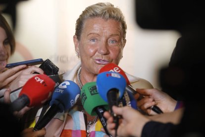 María Jesús Álvarez, presidenta de Eulen, durante la celebración de un debate organizado por el Círculo Empresarial Leonés. RAMIRO