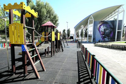 Parque infantil. RAMIRO