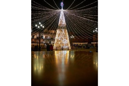 'Reflejo de luces'. MAYTE GONZÁLEZ GONZÁLEZ.