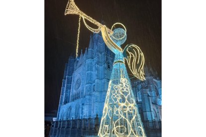 'Navidad azul'. MARÍA TRINIDAD ALONSO POLLEDO