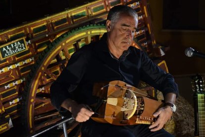 Romanza y Mimbre en Villamañán. DL