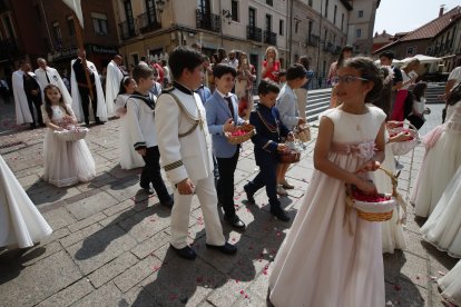 León celebra el Corpus Chico. RAMIRO