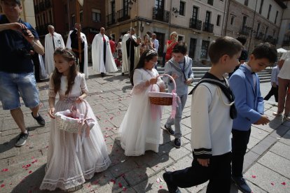 León celebra el Corpus Chico. RAMIRO