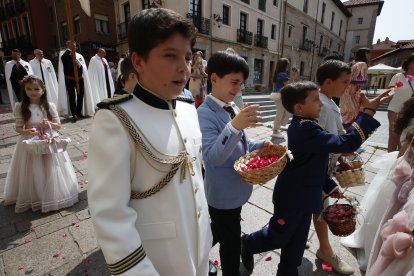 León celebra el Corpus Chico. RAMIRO