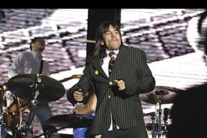 El grupo repasó en Santiago sus veinte años de historia, haciendo hincapié en la última en la última década en la que la banda ha consolidado su formación actual.