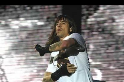 Los cuatro componentes del grupo demostraron que lo suyo sigue siendo el rock.