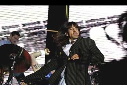 El concierto tuvo dosis de grandes éxitos que para eso respalda el disco Greatest Hits, el último que la discográfica ha puesto en el mercado.