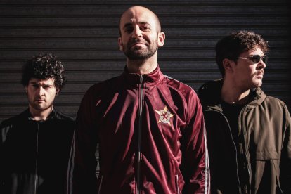 Miércoles 5:  Catalina Grande Piñón Pequeño a las 22.00 horas. L.S.M