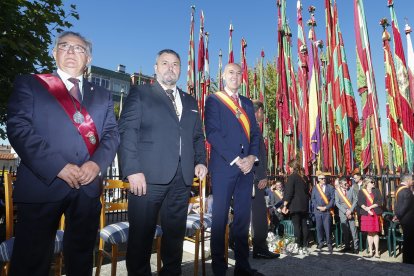 (IaD) El alcalde de Valverde de la Virgen, David Fernández; el presidente de la Diputación, Eduardo Morán y el alcalde de León, José Antonio Diez, asisten a la tradicional romería de San Froilán en La Virgen del Camino declarada de Interés Turístico Provincial y Regional. Foto: Carlos S. Campillo