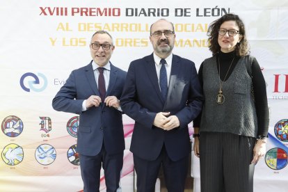 Entrega del Premio Diario de León al Desarrollo Social y los Valores Humanos. RAMIRO