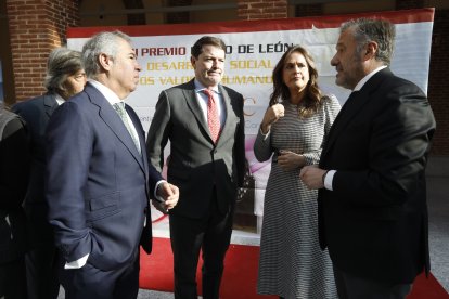 Entrega del Premio Diario de León al Desarrollo Social y los Valores Humanos. RAMIRO