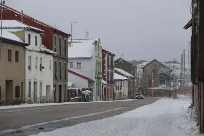 La nieve ha llegado a la provincia de León. FERNANDO OTERO