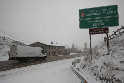 La nieve ha llegado a la provincia de León. FERNANDO OTERO