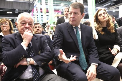 Visita de Alfonso Fernández Mañueco a la 44 edición de Fitur. ICAL