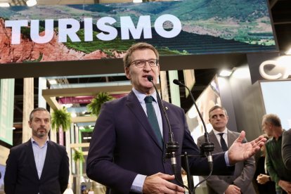 Visita de Alfonso Fernández Mañueco a la 44 edición de Fitur. ICAL