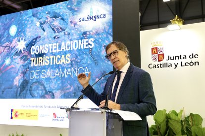 Visita de Alfonso Fernández Mañueco a la 44 edición de Fitur. ICAL