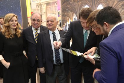 Visita de Alfonso Fernández Mañueco a la 44 edición de Fitur. ICAL