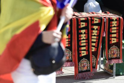 Miles de manifestantes se congregan en la plaza de España donde el Partido Popular ha convocado para este domingo una concentración en contra de la amnistía. VÍCTOR LERENA