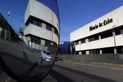 La consolidación del periódico llegó con la inauguración de las nuevas instalaciones del periódico, en 1991, en la Virgen del Camino