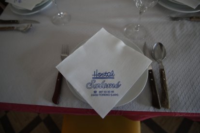 Todo preparado para una nueva comida en el Hostal Salomé.