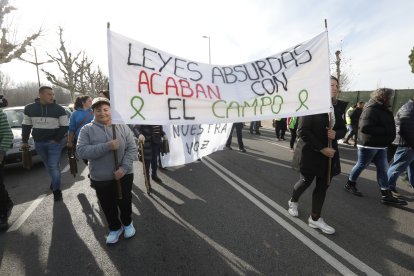 El campo estalla con una nueva tractorada en León.