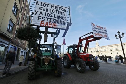 El campo estalla con una nueva tractorada en León.