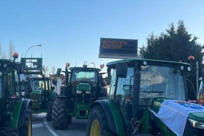 El corte de la autopista, a la altura de La Magdalena.