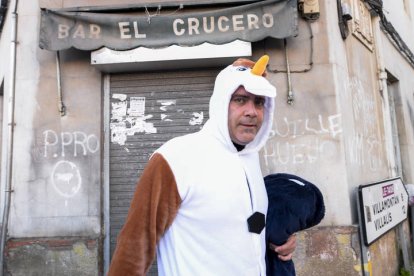 La explosión de color y diversión reventó las calles de la ciudad bañezana.