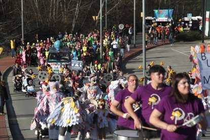 Bembibre vivió su sábado de Piñata para cerrar las fiestas de Carnaval en el Bierzo Alto.