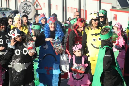 Bembibre vivió su sábado de Piñata para cerrar las fiestas de Carnaval en el Bierzo Alto.