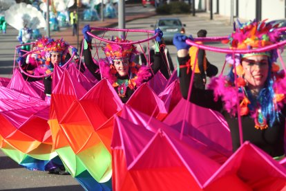 Bembibre vivió su sábado de Piñata para cerrar las fiestas de Carnaval en el Bierzo Alto.