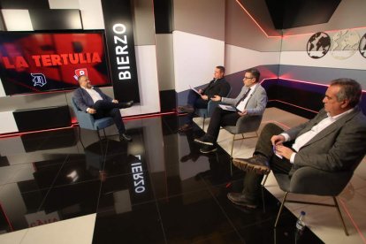 Gerardo Álvarez Courel, anoche, en el programa La Tertulia. L. DE LA MATA