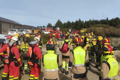 Quema controlada de los Bomberos de León