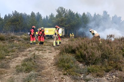 Quema controlada de los Bomberos de León