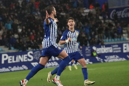 Celebración del gol berciano.