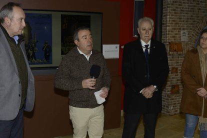 Imagen de algunas de las obras expuestas estos días en La Peregrina de Sahagún.  ACACIO