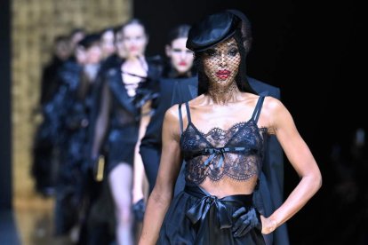 Noemi Campbell, de Dolce y Stefano Gabbana