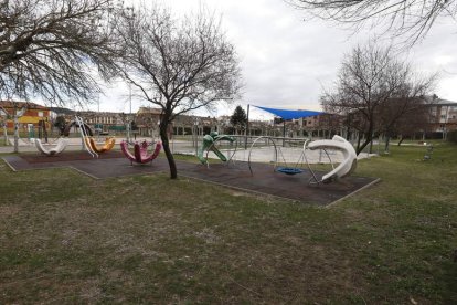 El parque de Villaobispo de las Regueras.