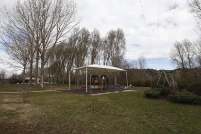 El parque de Villamoros 'cuida' a los pequeños.