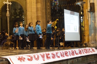 Encuentro de Escuelas Católicas en la Catedral de León