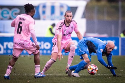 La Deportiva perdió 2-1 en Fuenlabrada.