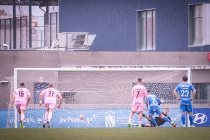 La Deportiva perdió 2-1 en Fuenlabrada.