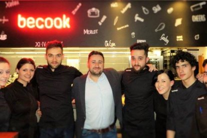 Equipo de Becook.