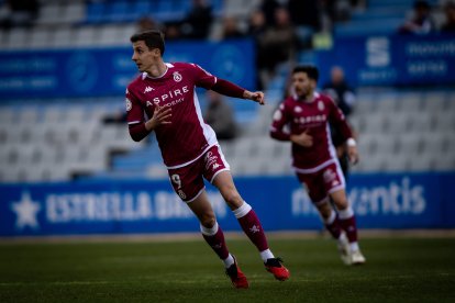 Un lance del partido CE Sabadell-Cultural en la Nova Creu Alta.