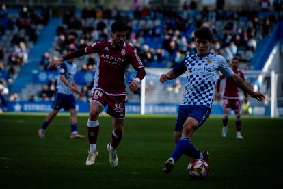 Un lance del partido CE Sabadell-Cultural en la Nova Creu Alta.