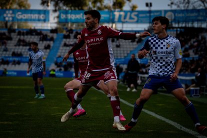 Un lance del partido CE Sabadell-Cultural en la Nova Creu Alta.