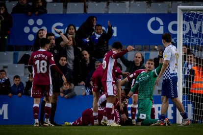 Un lance del partido CE Sabadell-Cultural en la Nova Creu Alta.