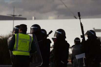 Un momento de la protesta de las mujeres del campo en Villadangos.